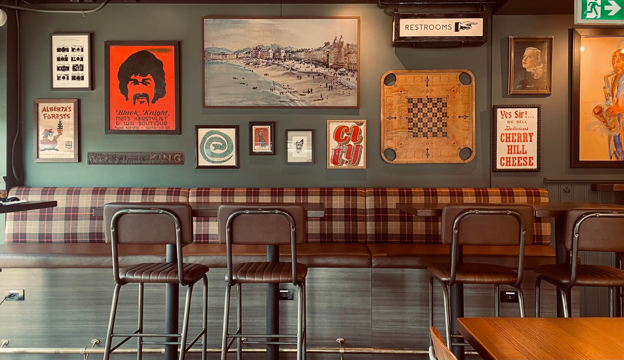 Frank's Community Pub - Image 1